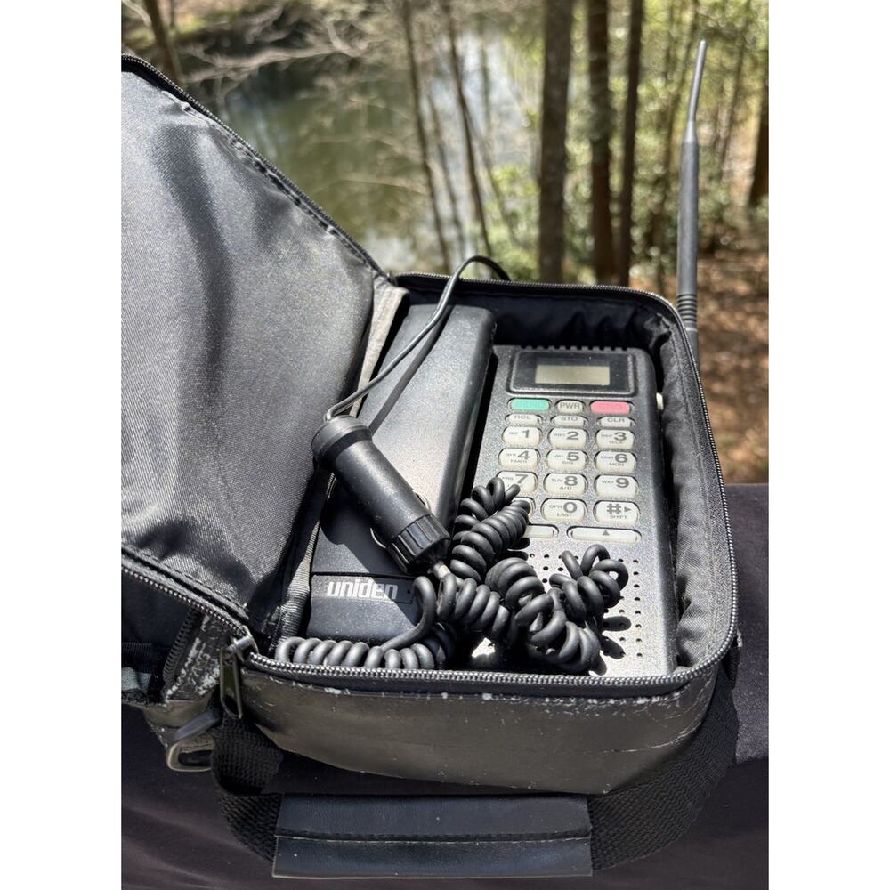 Vintage Uniden Mobile Brick Car Phone Cell With Carrying Case Charger Antenna